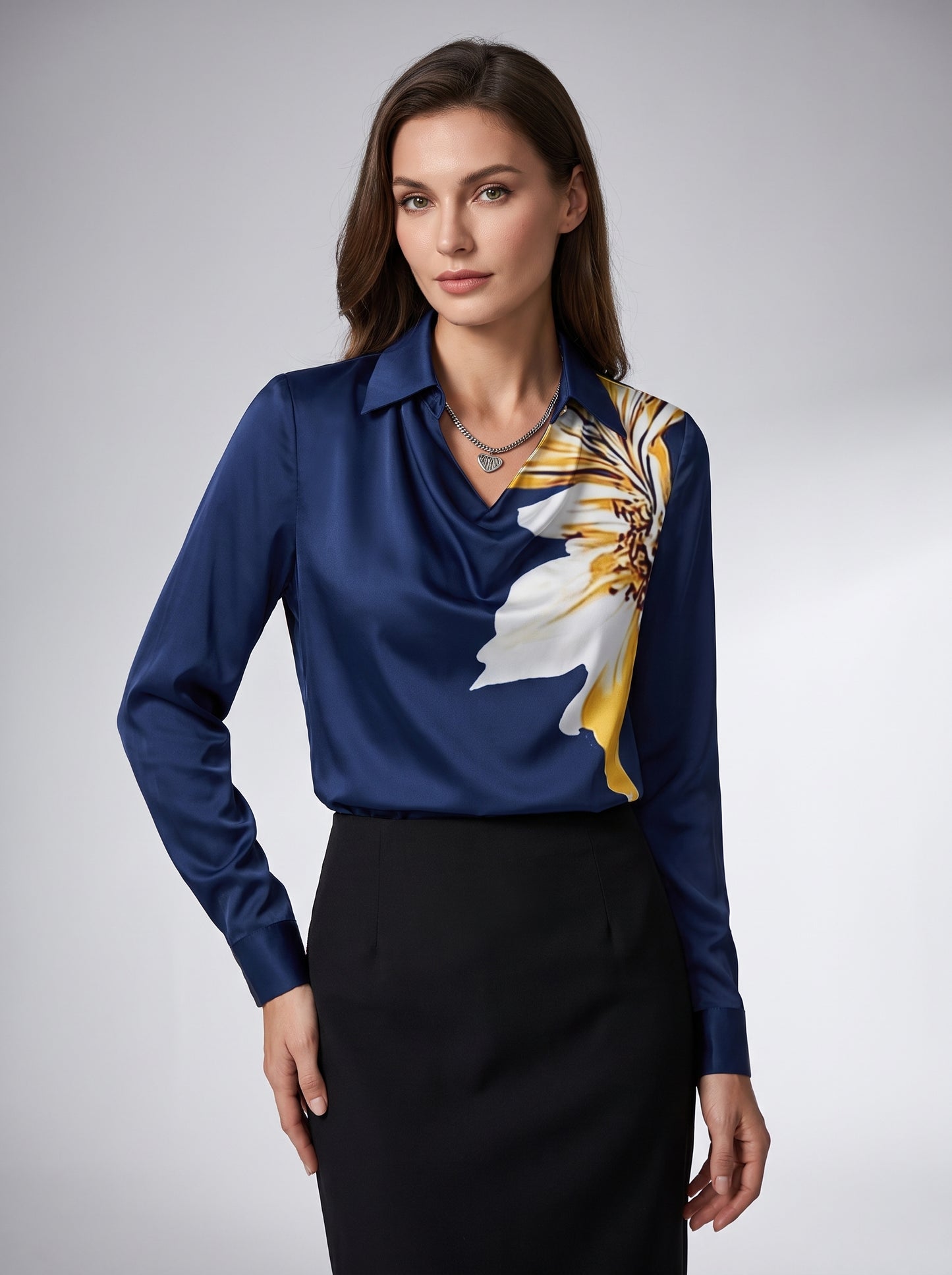 Carmen | Camisa elegante de Satén con escote